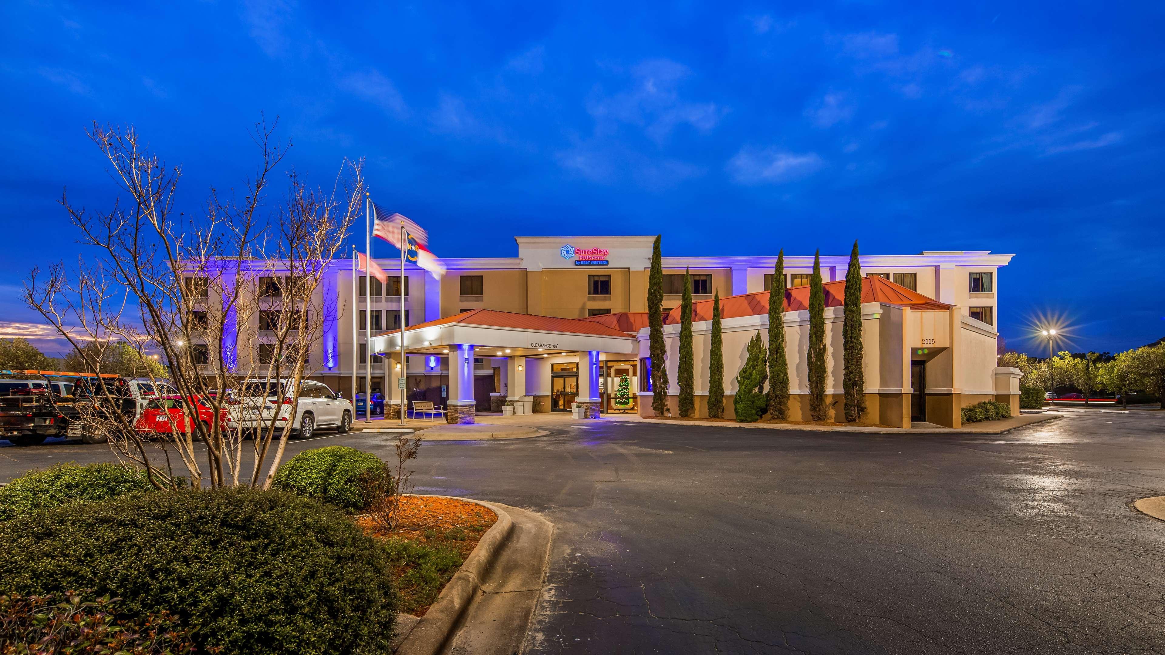 Clarion Pointe Jacksonville Near Camp Lejeune Exterior photo