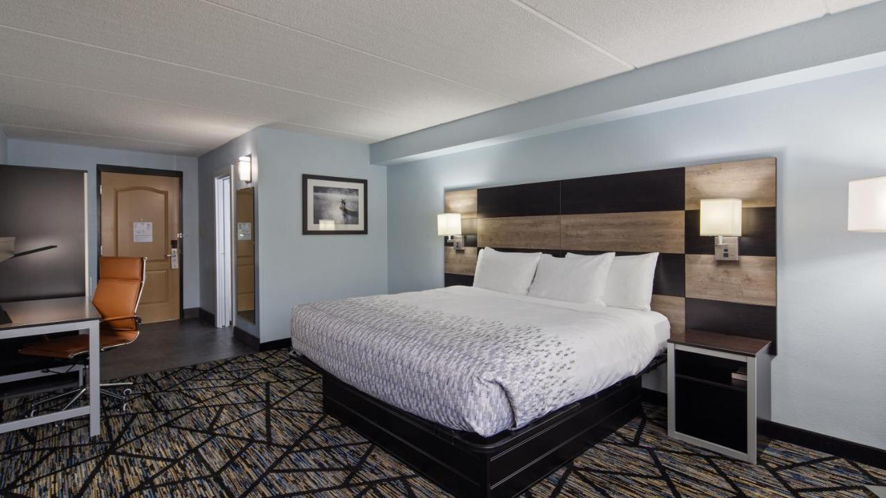 Clarion Pointe Jacksonville Near Camp Lejeune Exterior photo